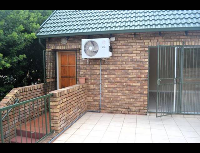 3 BEDROOM APARTMENT FOR SALE IN FLORAUNA